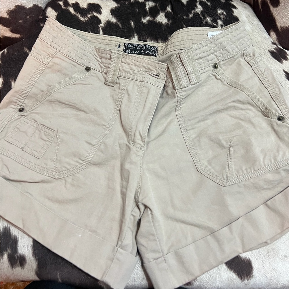 100% Cotton Tan Cargo Shorts Relaxed Mid Rise Fit Y2K